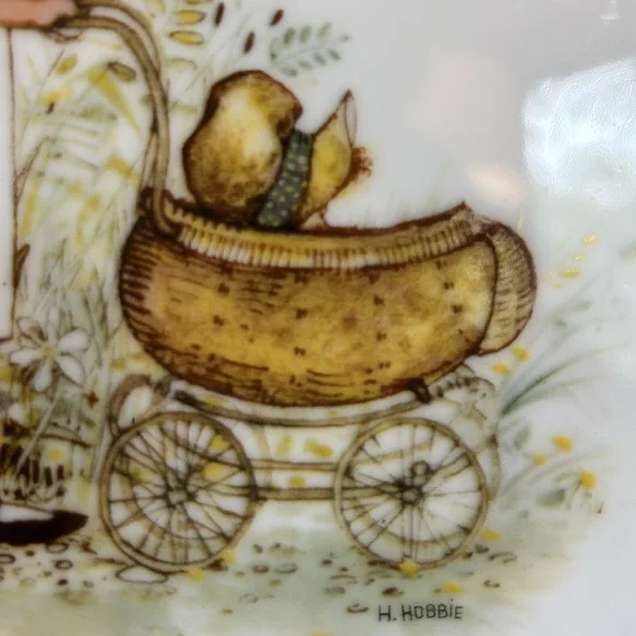 Holly Hobbie Mother’s Day Plate - Picture 5 of 8